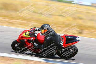 media/Apr-30-2023-CRA (Sun) [[020fcf5d43]]/Race 3-1000 Amateur Supersport/